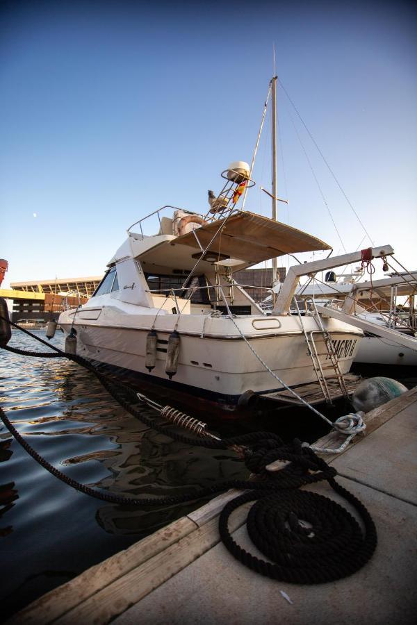 Hotel Magno II Boat Sant Adrià de Besòs Esterno foto